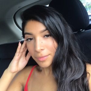 Meet your Posher, Sharon